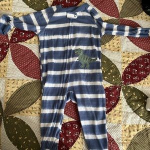 2 baby sleepers 12 months !